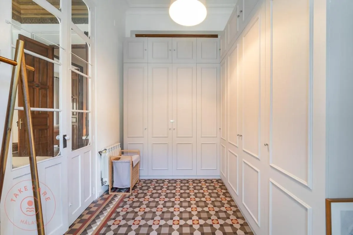Gorgeous Apartment In Historic Center Malaga Spain