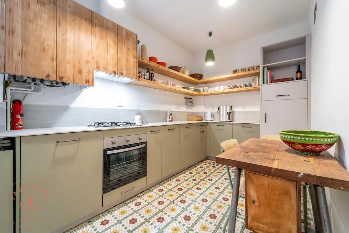 Gorgeous Apartment In Historic Center Malaga