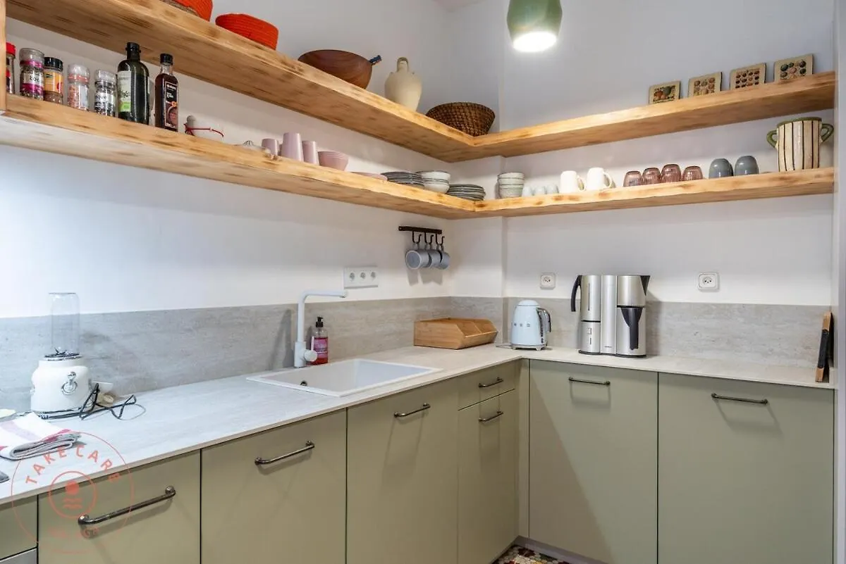Gorgeous Apartment In Historic Center 말라가 0*,